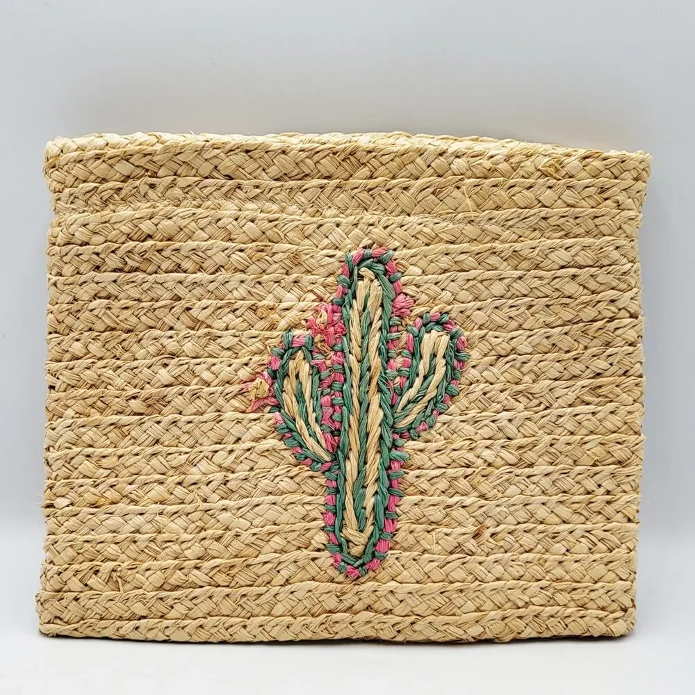NWT buji baja Whimsical Cactus Straw Clutch Magnetic Closurel Tan Green Pink